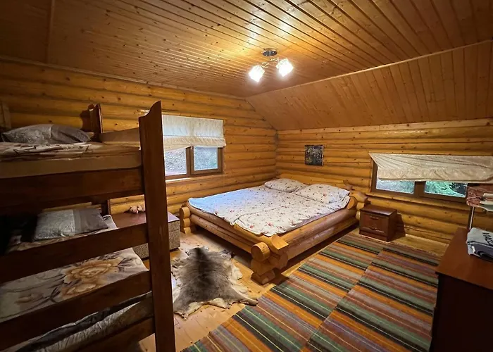 Farmstead Lisova بيت شباب Mizhhirya (Transcarpathia)